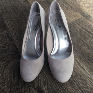 Lightly worn casual heels